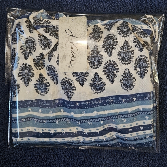 J. VALDI Women's Paisley Print Cold Shoulder Clip - Dot BLouse Size M - Picture 13 of 16